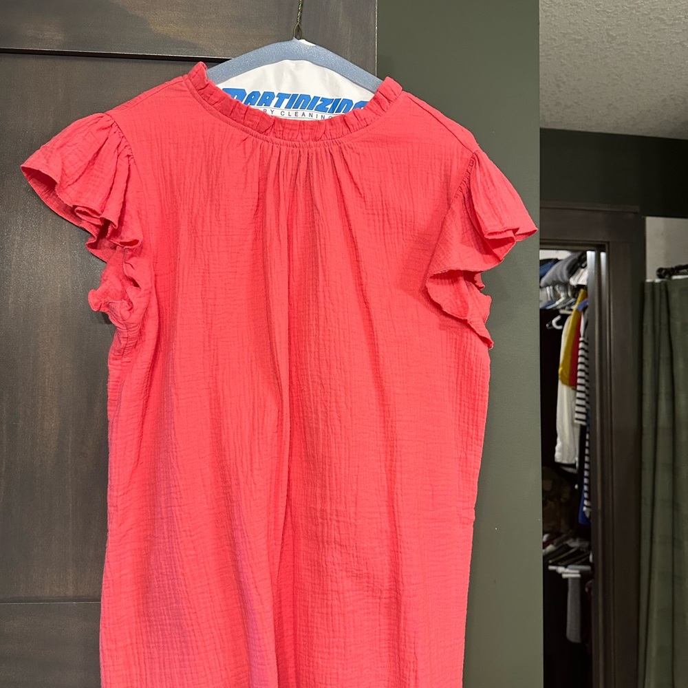 Vibrant Pink Ruffle Sleeve Shirt. Size M. Super lightweight, Never worn.